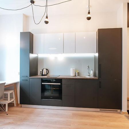 Central Comfort At Hanzas Residence, Stay Near Cafes, Bars, Museums & Esplanade Riga Buitenkant foto