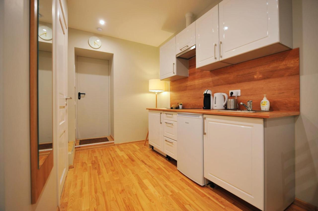 Central Comfort At Hanzas Residence, Stay Near Cafes, Bars, Museums & Esplanade Riga Buitenkant foto