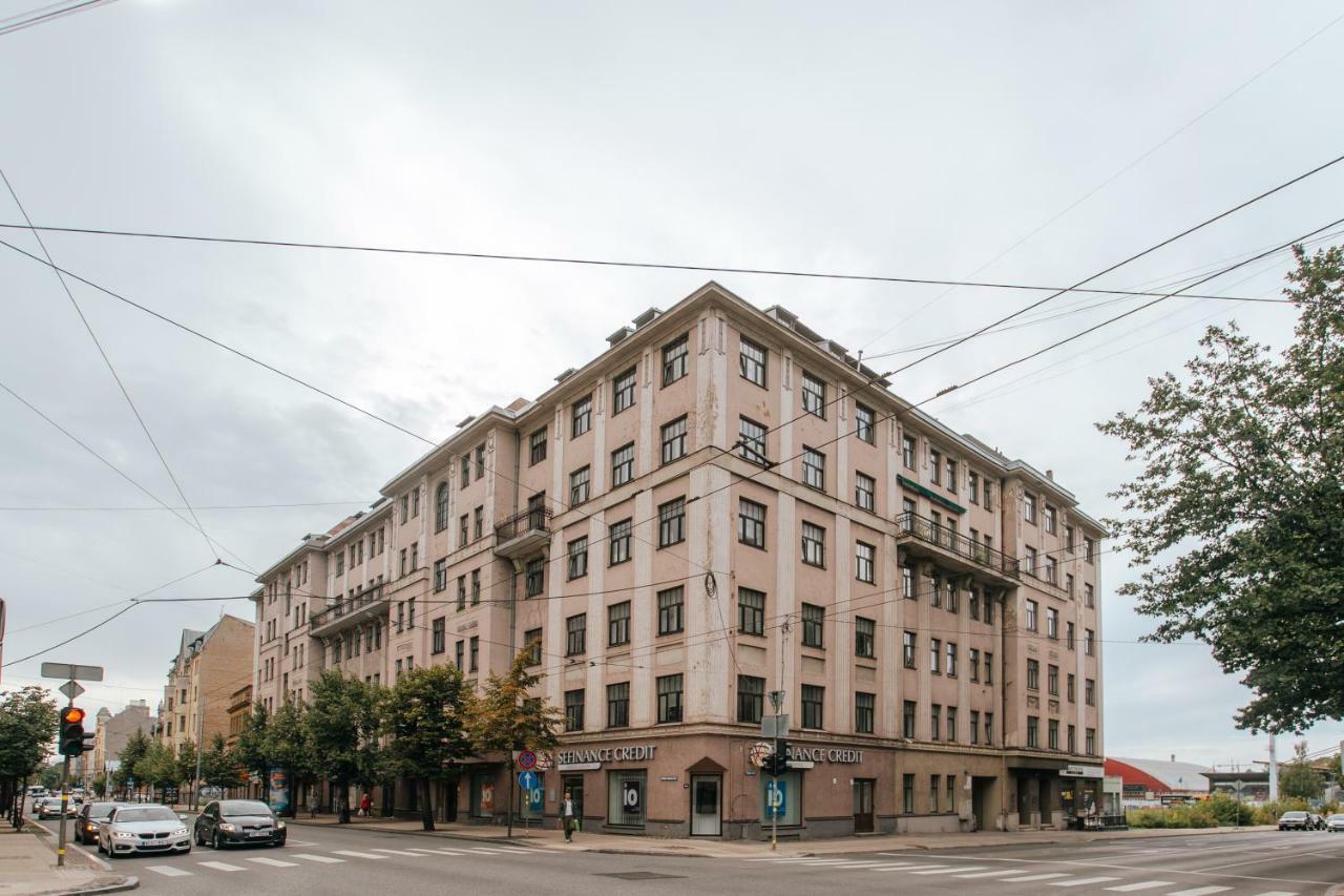 Central Comfort At Hanzas Residence, Stay Near Cafes, Bars, Museums & Esplanade Riga Buitenkant foto