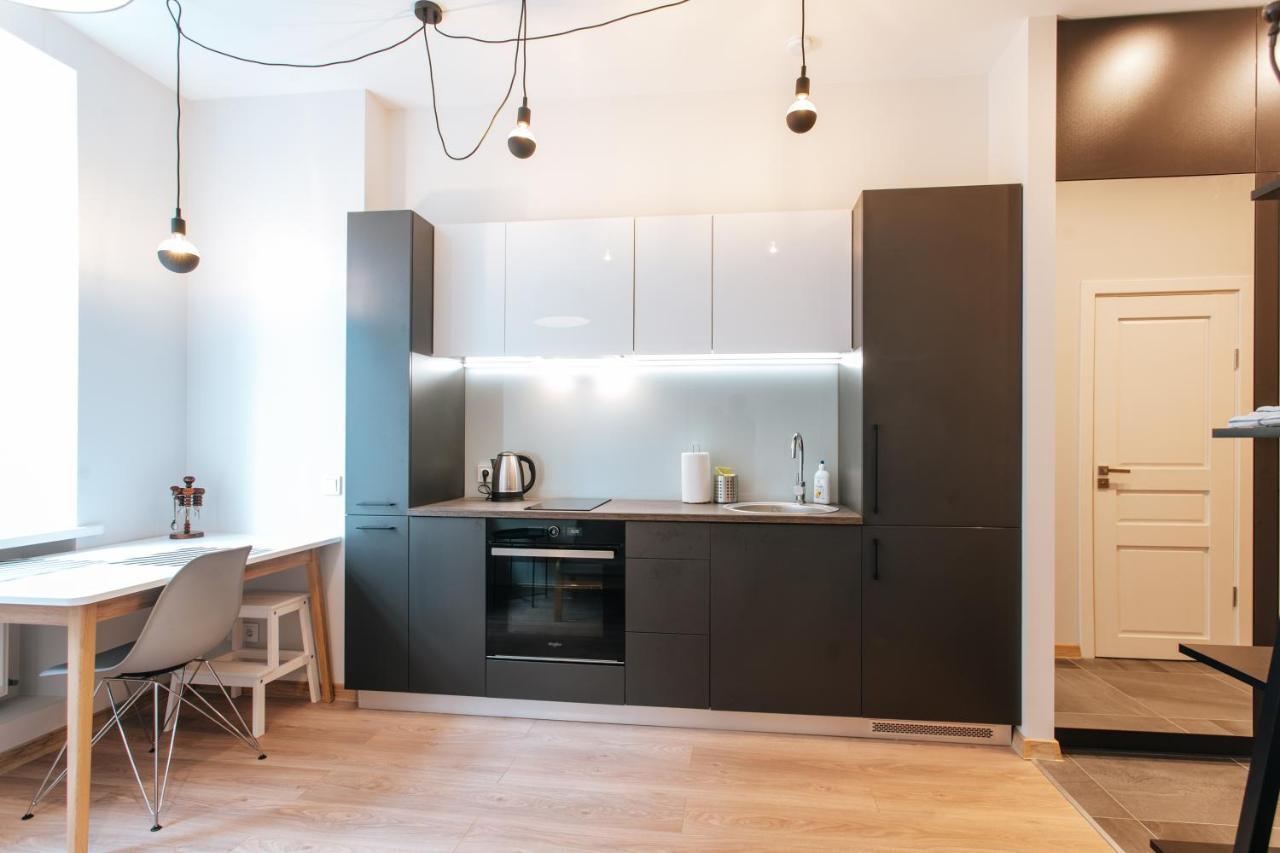 Central Comfort At Hanzas Residence, Stay Near Cafes, Bars, Museums & Esplanade Riga Buitenkant foto